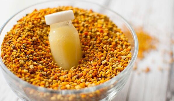 A man stays in shape by eating royal jelly and bee bread